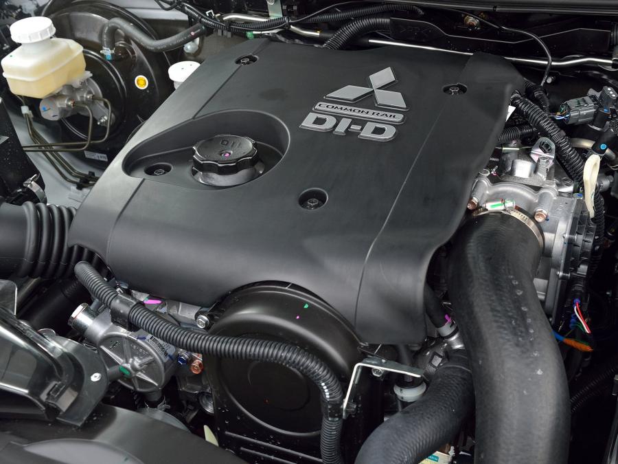  Mitsubishi L200 Barbarian 2014 года  (фото 15 из 17)